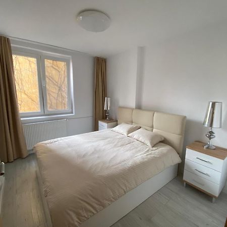 Apartament Universitate Appartement Boekarest Buitenkant foto