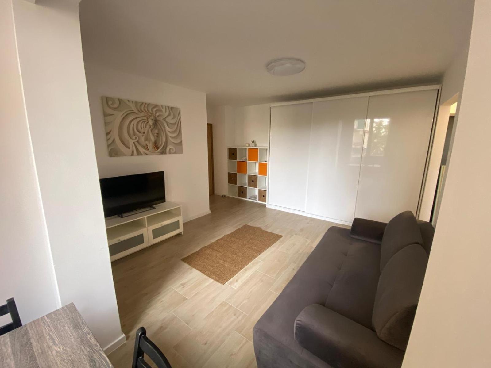 Apartament Universitate Appartement Boekarest Buitenkant foto