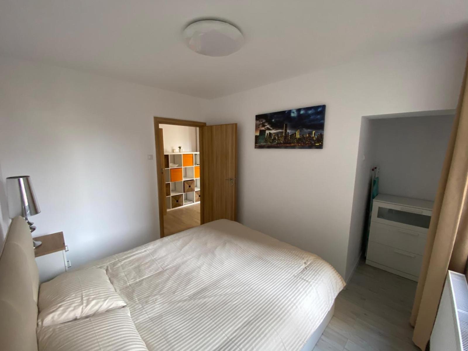 Apartament Universitate Appartement Boekarest Buitenkant foto
